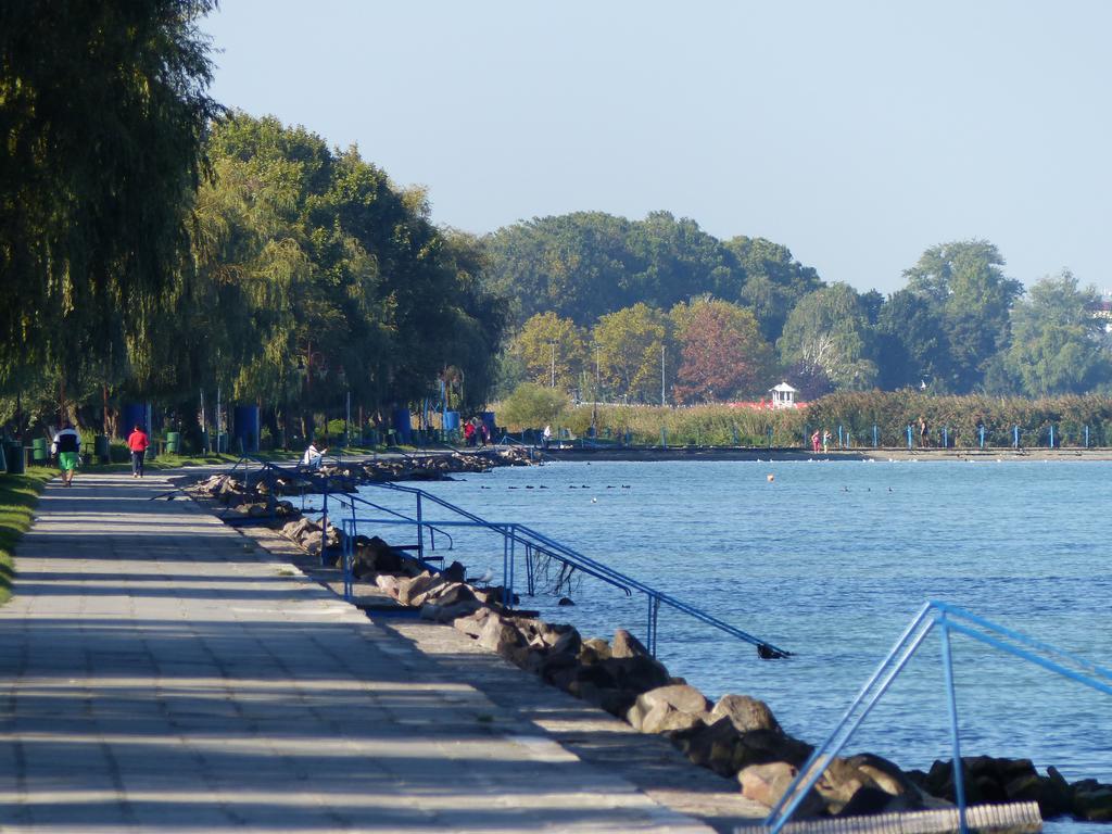 Toscana Lakeside Apartments I - II Family Friend Siofok Luaran gambar