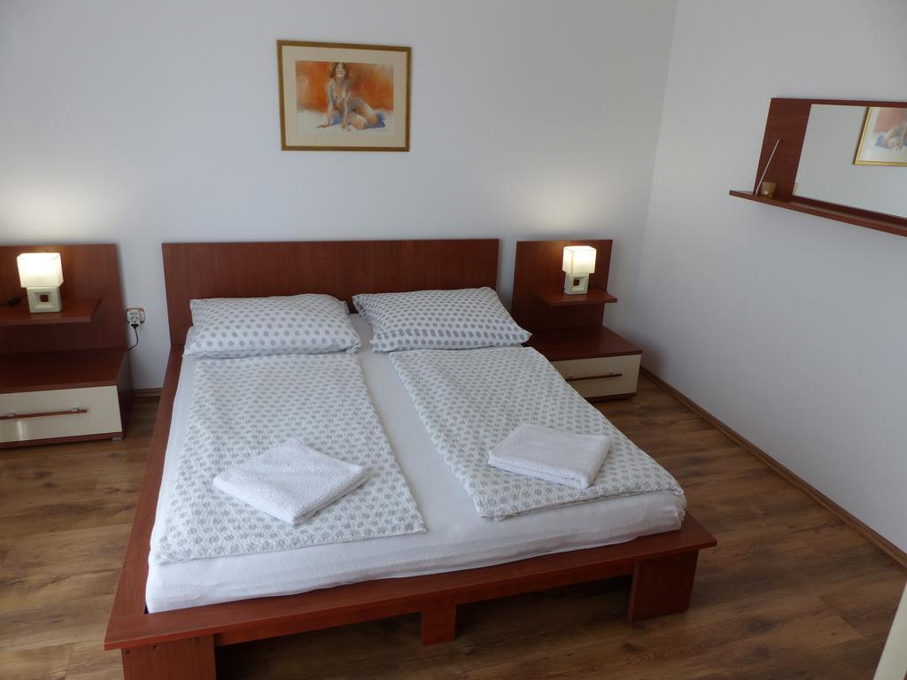 Toscana Lakeside Apartments I - II Family Friend Siofok Bilik gambar